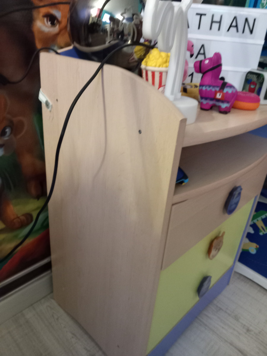 Illustration de VENDUE Chambre enfant Winnie l'ourson VENDUE 