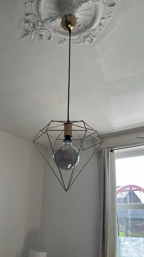Illustration de Deux luminaires pour 15€ 