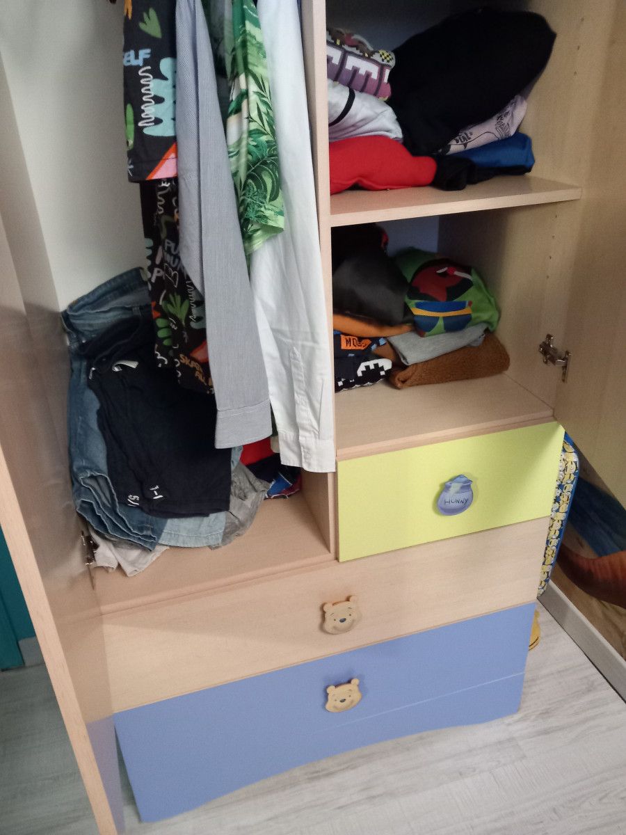 Illustration de VENDUE Chambre enfant Winnie l'ourson VENDUE 