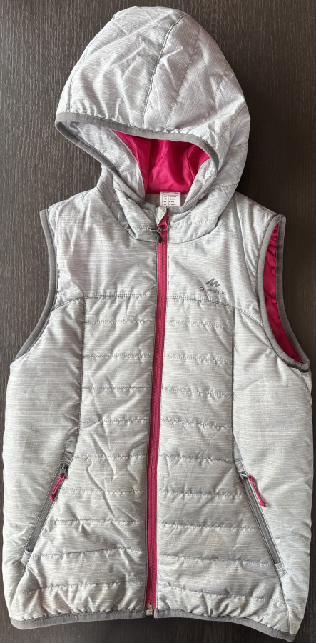 Illustration de Veste fille 8 ans (125-132cm) 