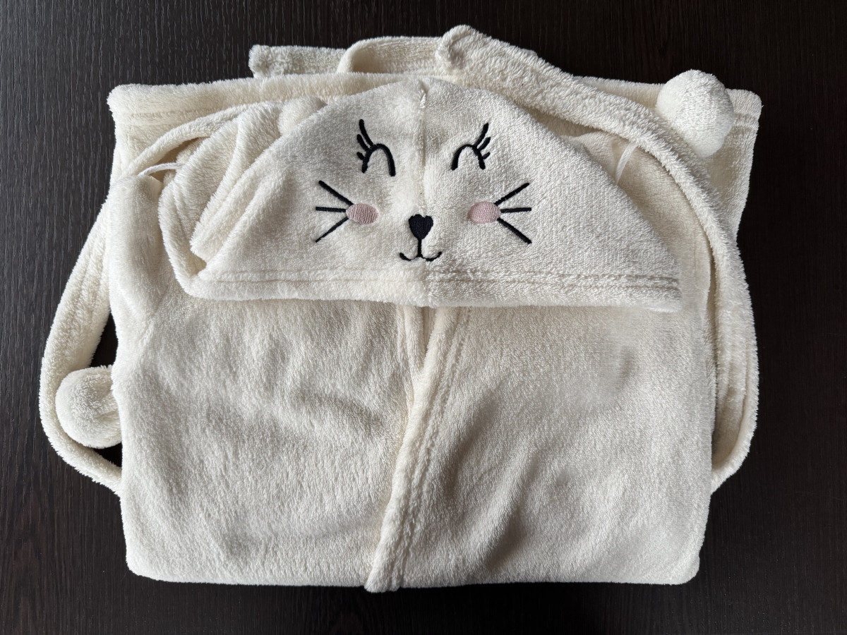 Illustration de Peignoir enfant 6 ans 