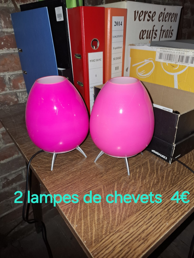 Illustration de Divers objets et vêtements 